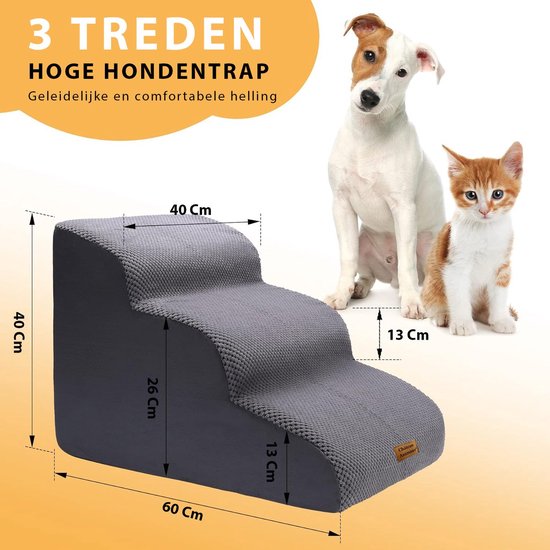 Anti-slip huisdieren trap voor honden en katten, ideaal voor oudere of minder mobiele dieren. Maakt het makkelijk om de bank en het bed te bereiken. Bekleed met corduroy voor grip en heeft een antislip onderkant voor stabiliteit. Gemaakt van duurzaam sponsmateriaal met afneembare, machinewasbare hoes. Boogontwerp beschermt gewrichten en ondersteunt tot 80 kg. Afmetingen: 60x33x30 cm, kleuren: grijs en zwart.