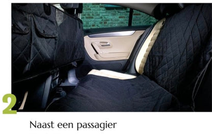 Met de Unopets 4-in-1 Beschermhoes blijft je auto schoon en je huisdier veilig, waar je ook naartoe gaat. Deze stevige, multifunctionele hoes is eenvoudig te bevestigen en kan snel omgebouwd worden voor gebruik op de achterbank, voorstoelen of in de kofferbak. Perfect voor honden en katten.

Voordelen:

Antislip: De antislip onderkant zorgt ervoor dat de hoes op zijn plek blijft, zelfs tijdens het rijden.
Multifunctioneel: Gebruik de hoes als hangmat, voor de achterbank, voorstoel of in de kofferbak.